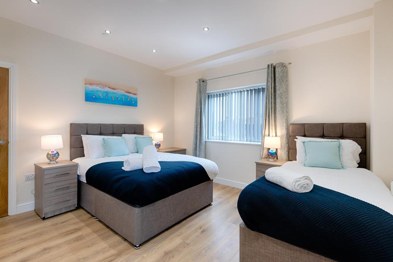 Eaton House 2 - Tv In Every Bedroom! Swansea